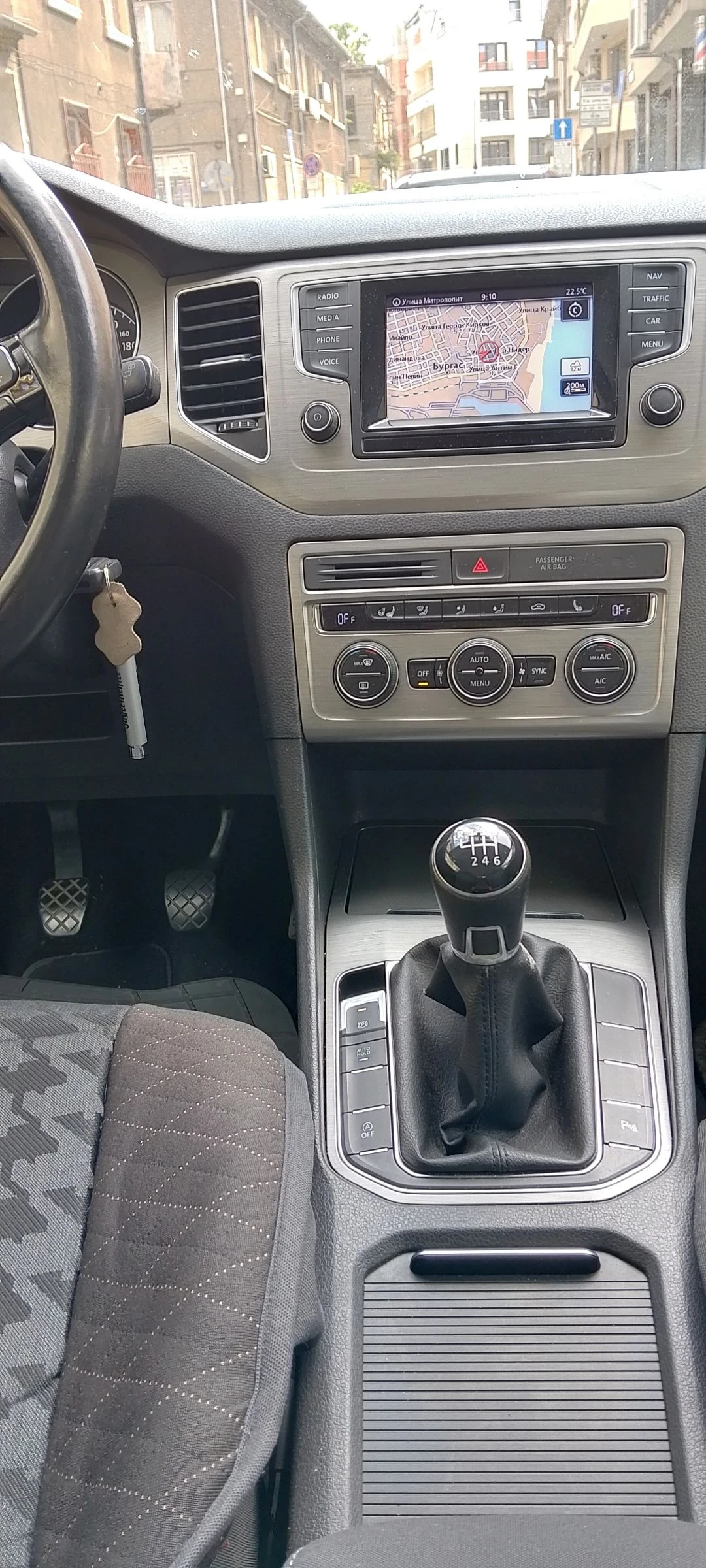 VW Sportsvan Golf tsi Bluemotion , снимка 9 - Автомобили и джипове - 54798415