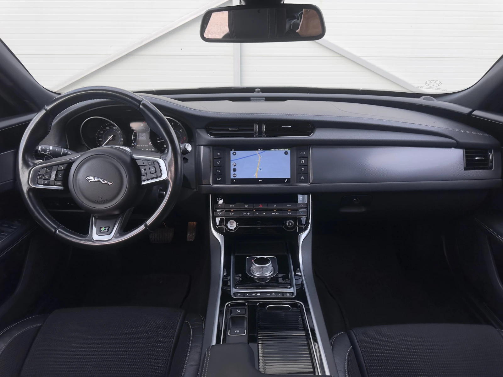 Jaguar Xf 3.0D R-sport/300к.с./Навигация/Камера/Лизинг, снимка 12 - Автомобили и джипове - 55015002