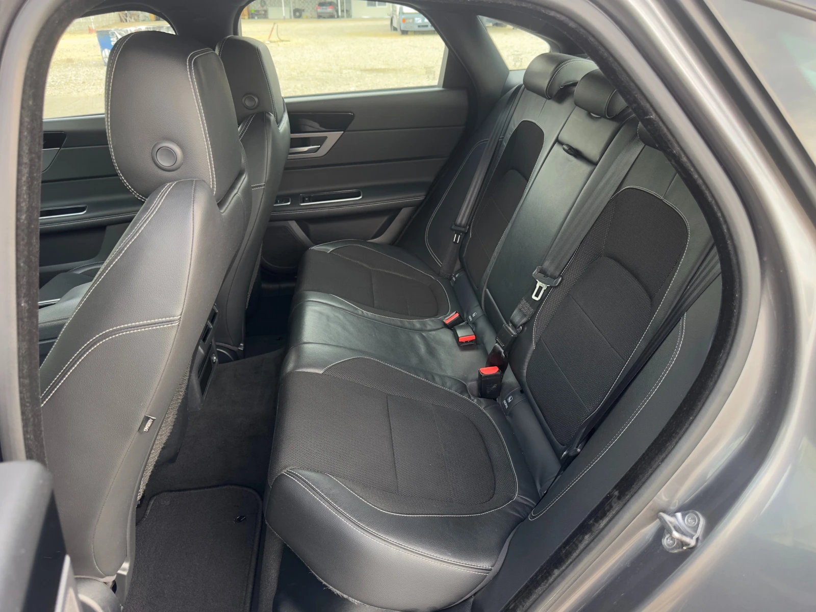Jaguar Xf 3.0D R-sport/300к.с./Навигация/Камера/Лизинг, снимка 9 - Автомобили и джипове - 55015002