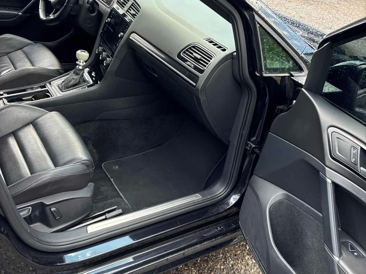 VW Golf R | ДИГИТАЛНО ТАБЛО | ПАНОРАМА | CARFAX | , снимка 15 - Автомобили и джипове - 55167574