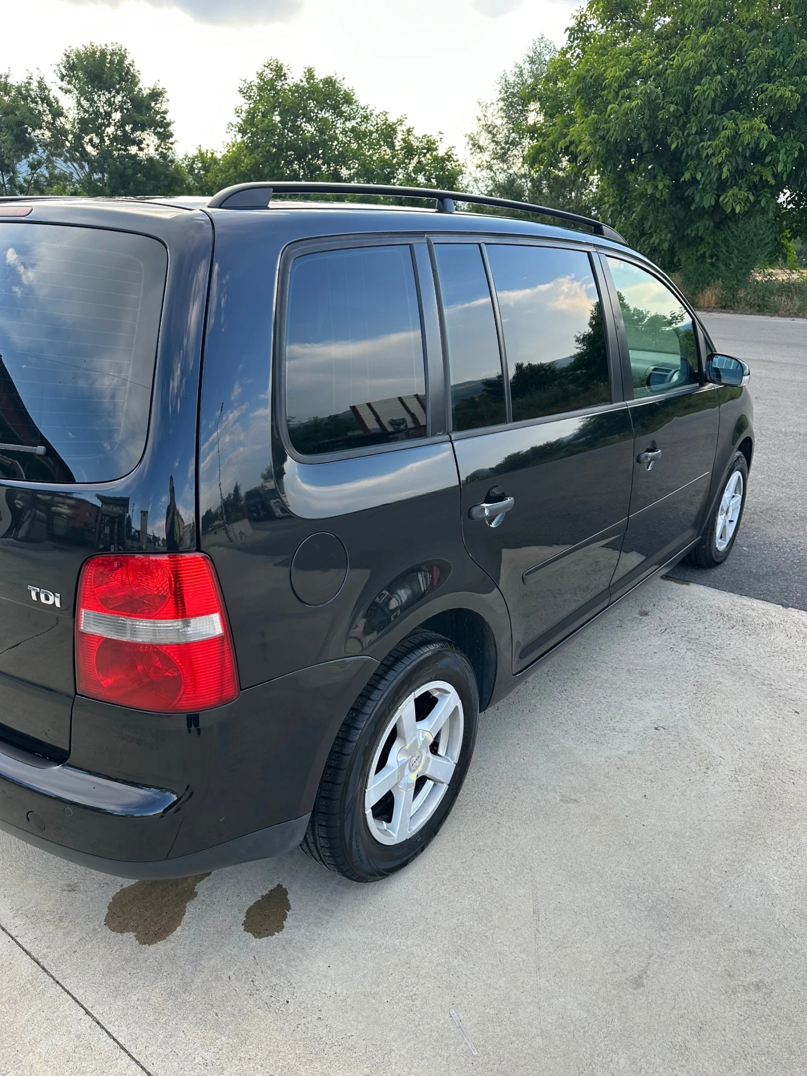 VW Touran BKC 6скорости, снимка 7 - Автомобили и джипове - 55179349