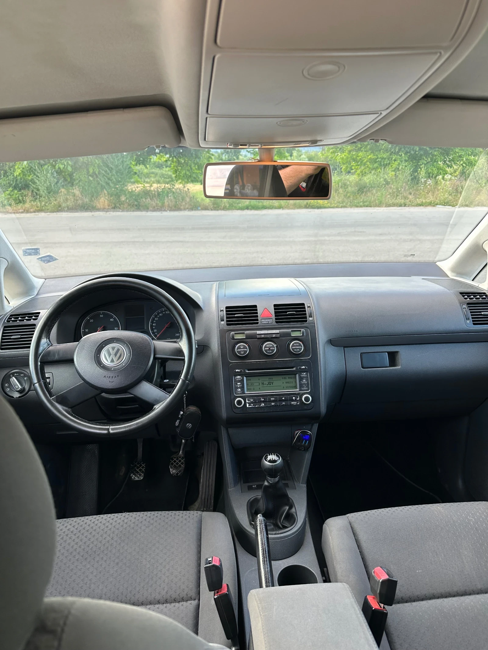 VW Touran BKC 6скорости, снимка 12 - Автомобили и джипове - 55179349