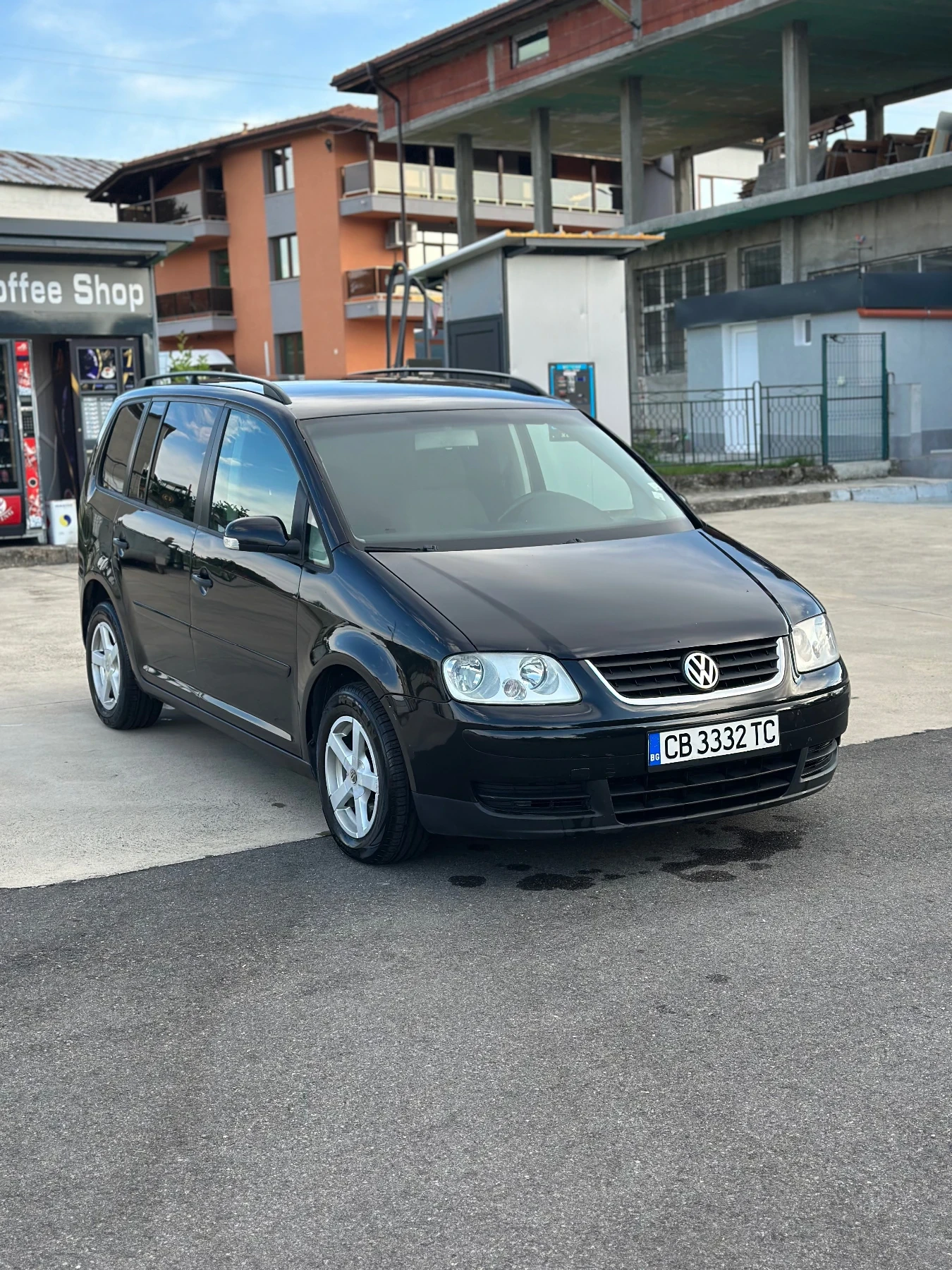 VW Touran BKC 6скорости, снимка 8 - Автомобили и джипове - 55179349