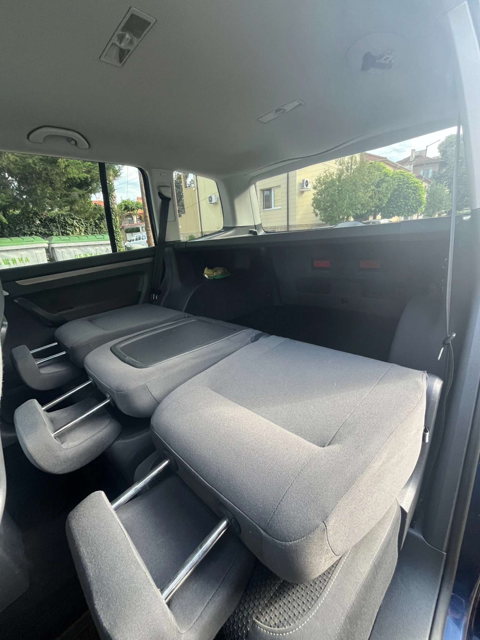 VW Touran, снимка 14 - Автомобили и джипове - 55225461