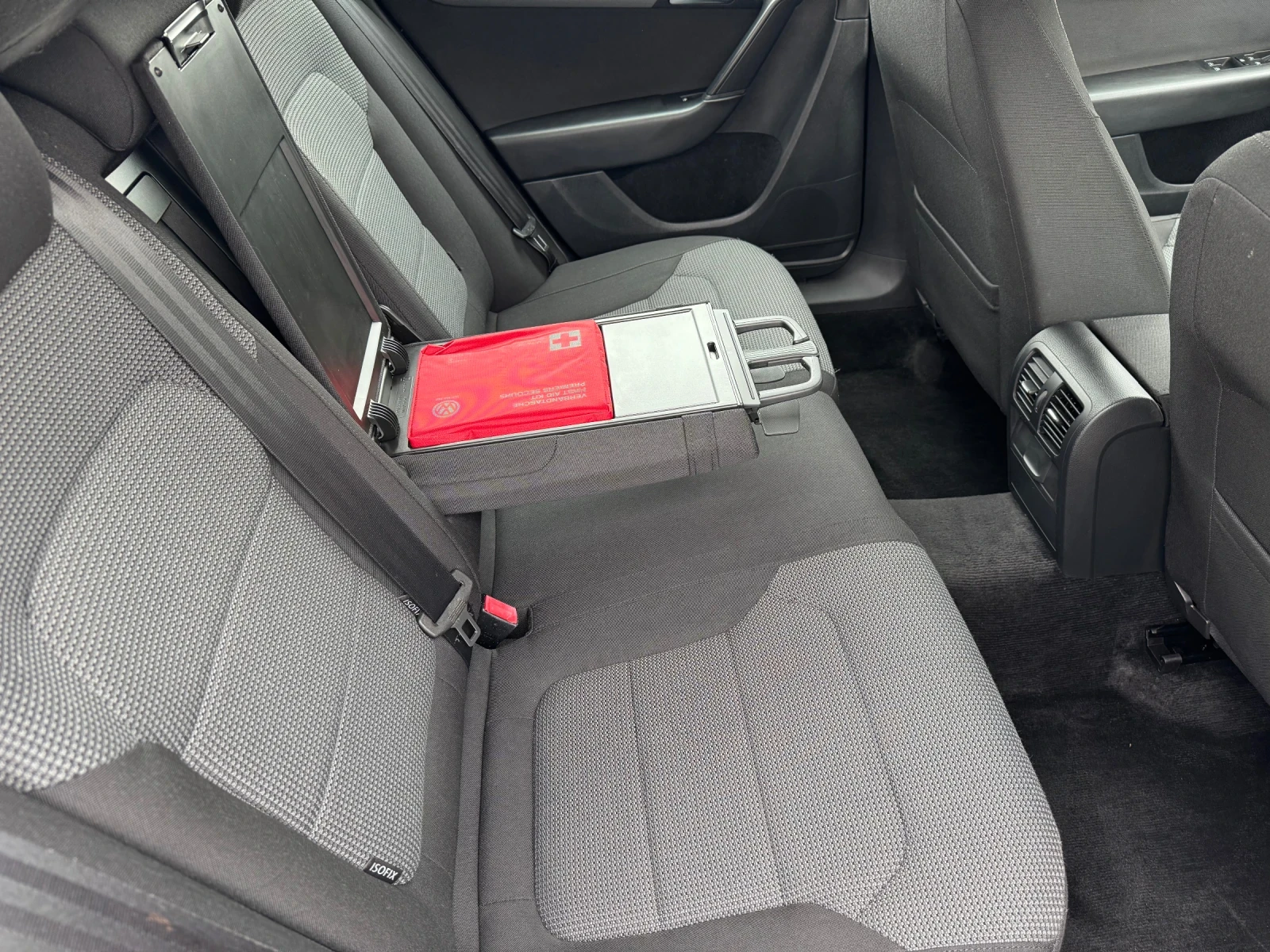 VW Passat 2.0TDi 140ps, снимка 14 - Автомобили и джипове - 55681805