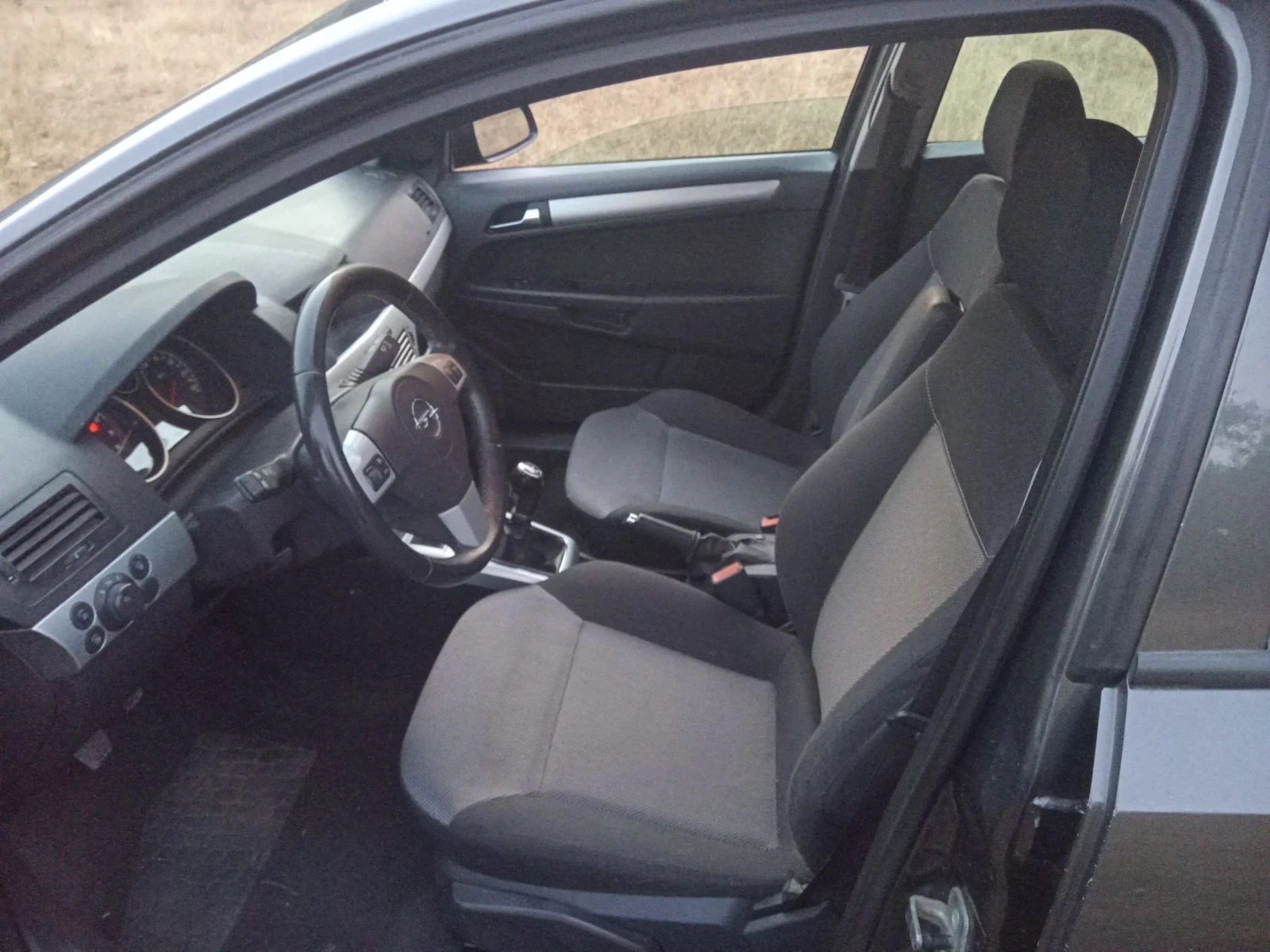Opel Astra, снимка 12 - Автомобили и джипове - 55891788