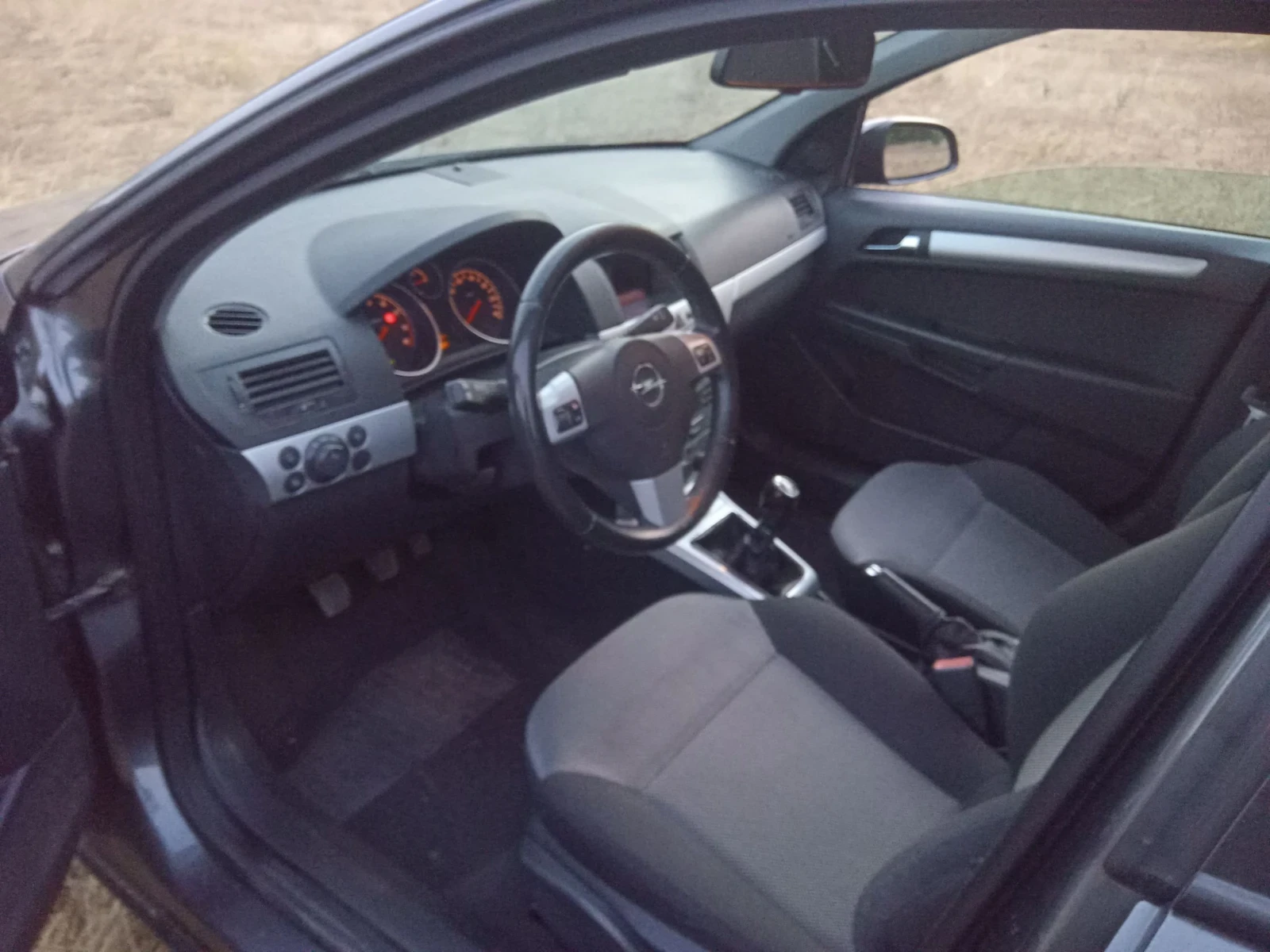 Opel Astra, снимка 14 - Автомобили и джипове - 55891788