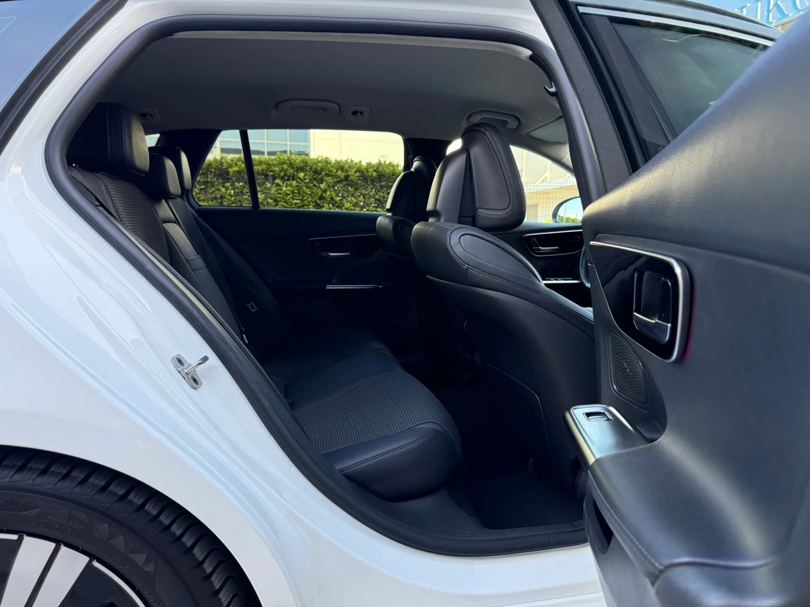 Mercedes-Benz C 200 EQPOWER/DIGITAL/9G-TRONIC/ПОДГРЕВ/КАМЕРА/FULL-LED/, снимка 11 - Автомобили и джипове - 55900542