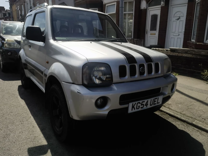 Suzuki Jimny 1.3 DOHC, снимка 7 - Автомобили и джипове - 52699959