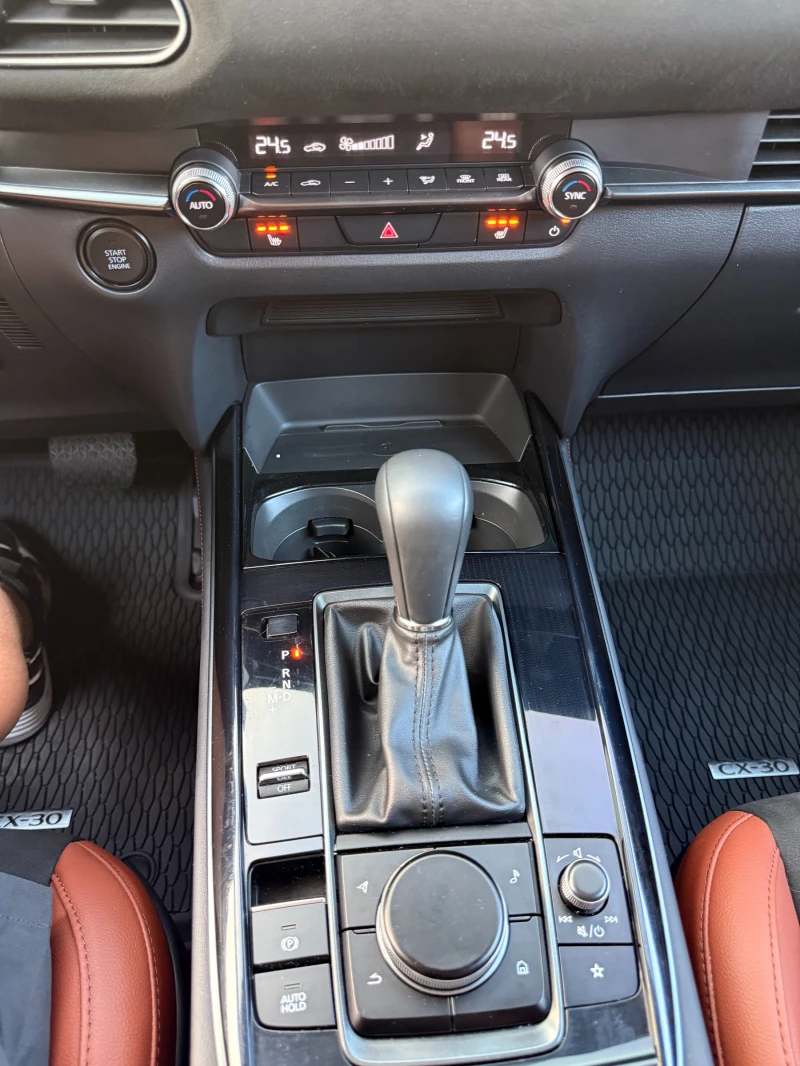 Mazda CX-30 CARBON TURBO AWD, снимка 12 - Автомобили и джипове - 51597968