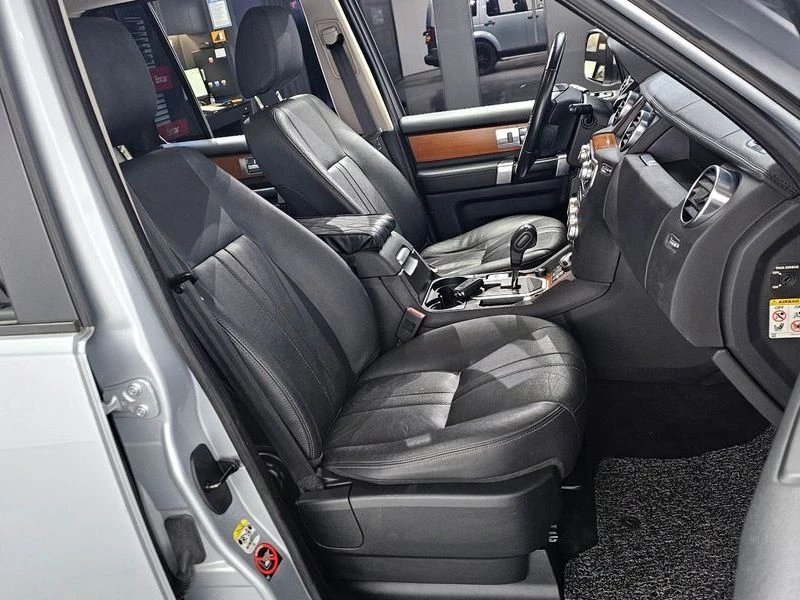 Land Rover Discovery 2.7 Automatic, снимка 12 - Автомобили и джипове - 55847853