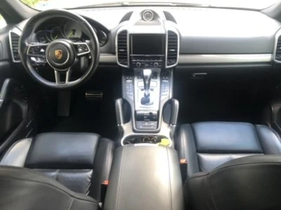 Porsche Cayenne S E-Hybrid , снимка 11 - Автомобили и джипове - 56724149
