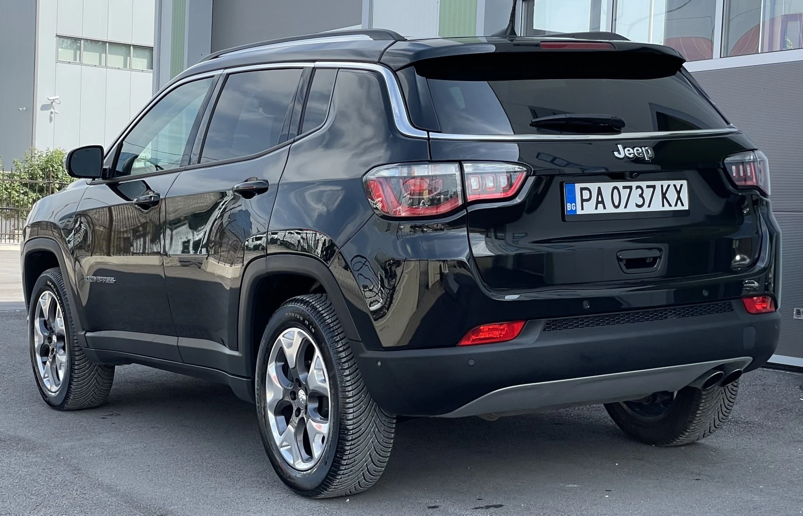 Jeep Compass  - изображение 2