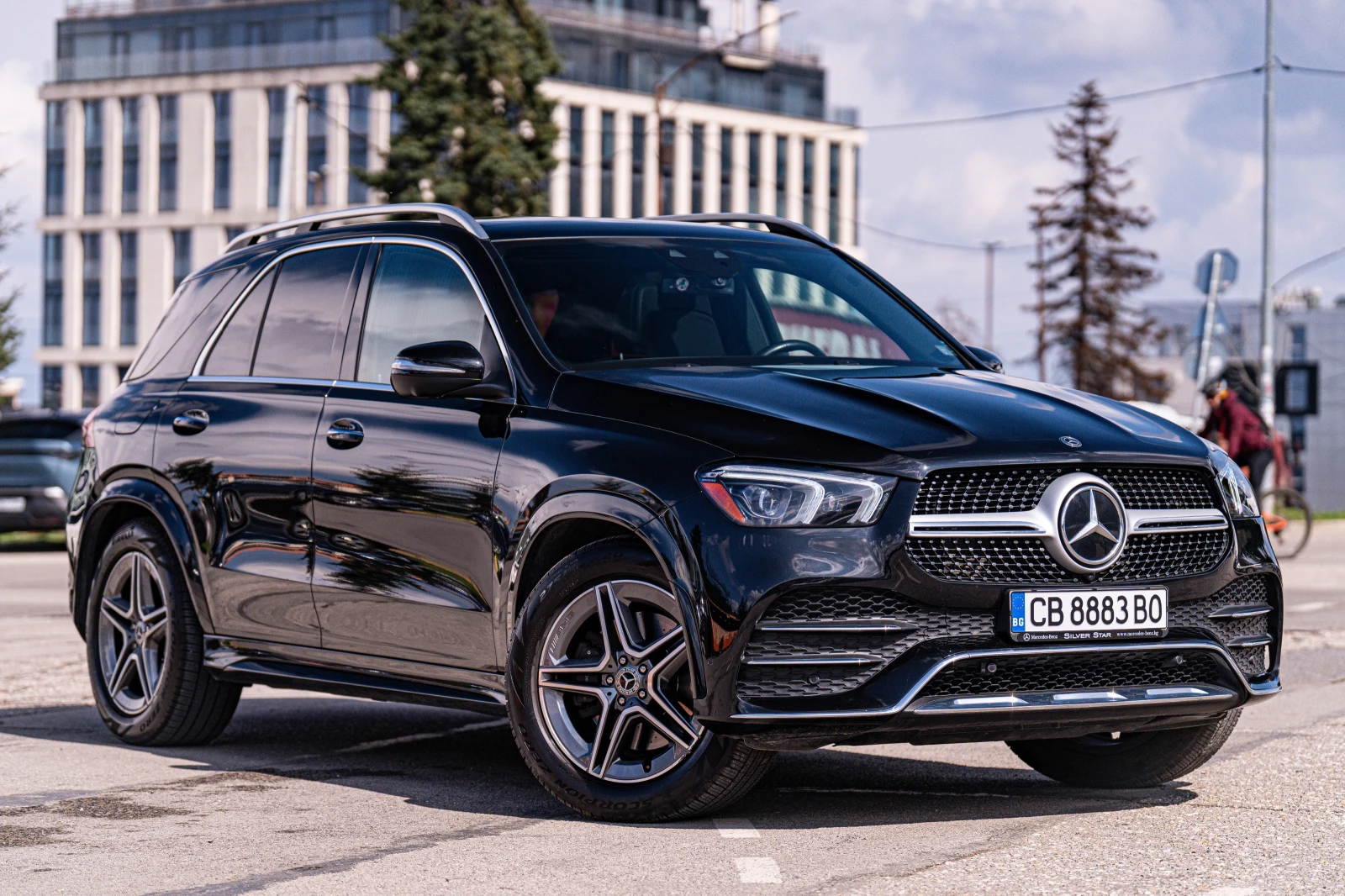 Mercedes-Benz GLE 350 4matic AMG Multibeam led Panorama 360(КАПАРИРАНА) - изображение 3