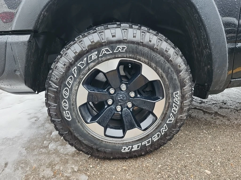 Dodge RAM 1500 * REBEL CREW CAB SHORT BED * CARFAX * БЕЗ ПЪРВОНАЧ - изображение 6