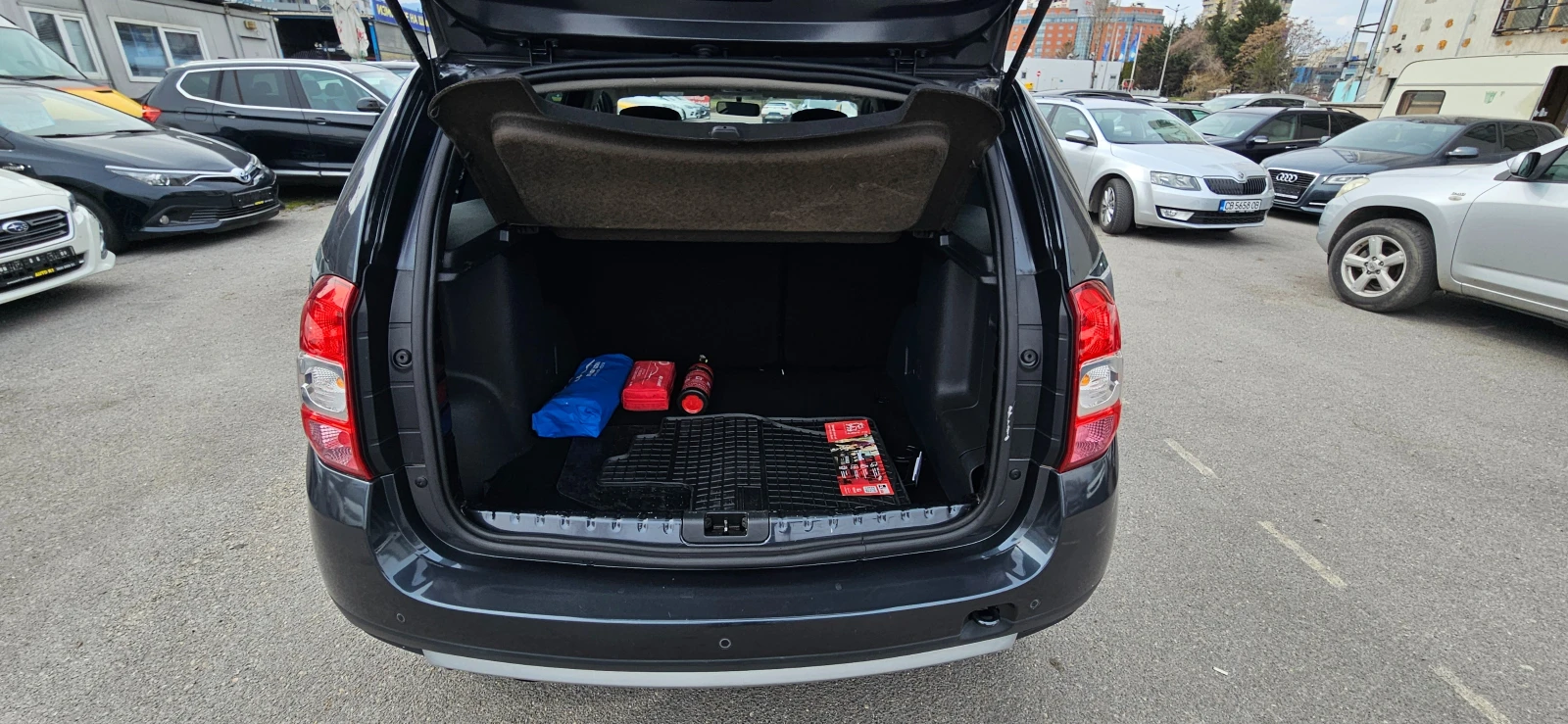 Dacia Duster 1.6  S&S 4x2 GPL SPECIAL EDITION BRAVE, снимка 13 - Автомобили и джипове - 53926236