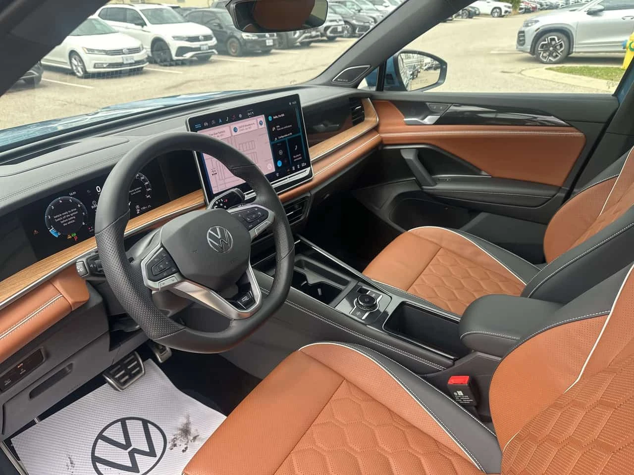 VW Tiguan 4Motion R Line HUD 360 , снимка 7 - Автомобили и джипове - 54379126