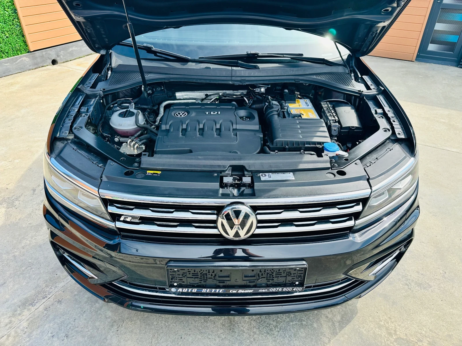 VW Tiguan R-line/TDI/4-mition/Distronic/Keyless, снимка 16 - Автомобили и джипове - 54795650