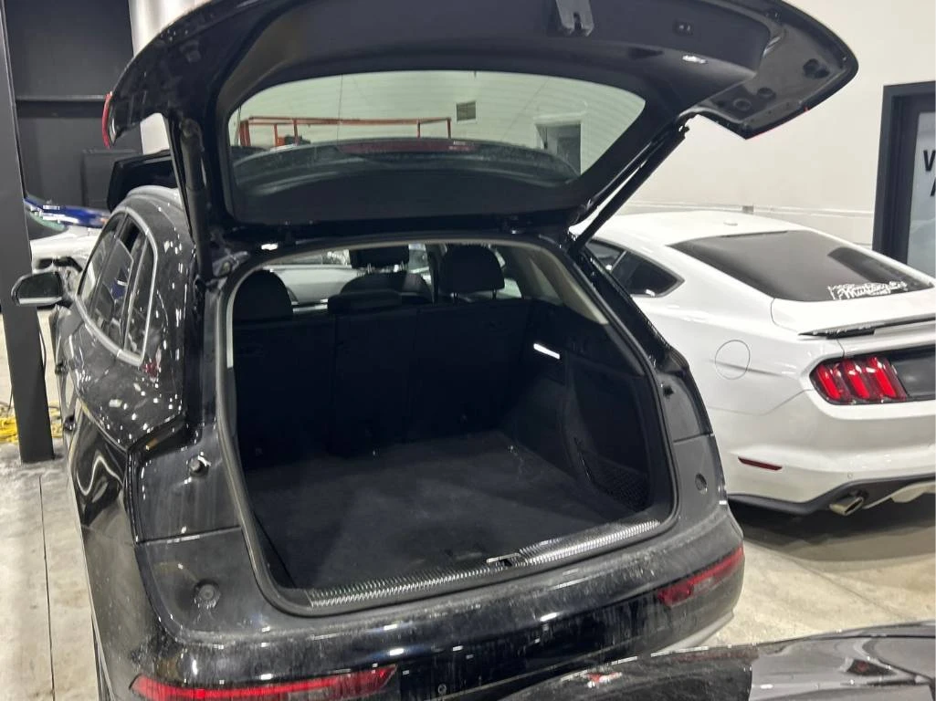 Audi Q5 2.0 TFSI quattro* CARFAX* ОПЦИЯ ЗА ФИНАНСИРАНЕ* , снимка 7 - Автомобили и джипове - 54929229