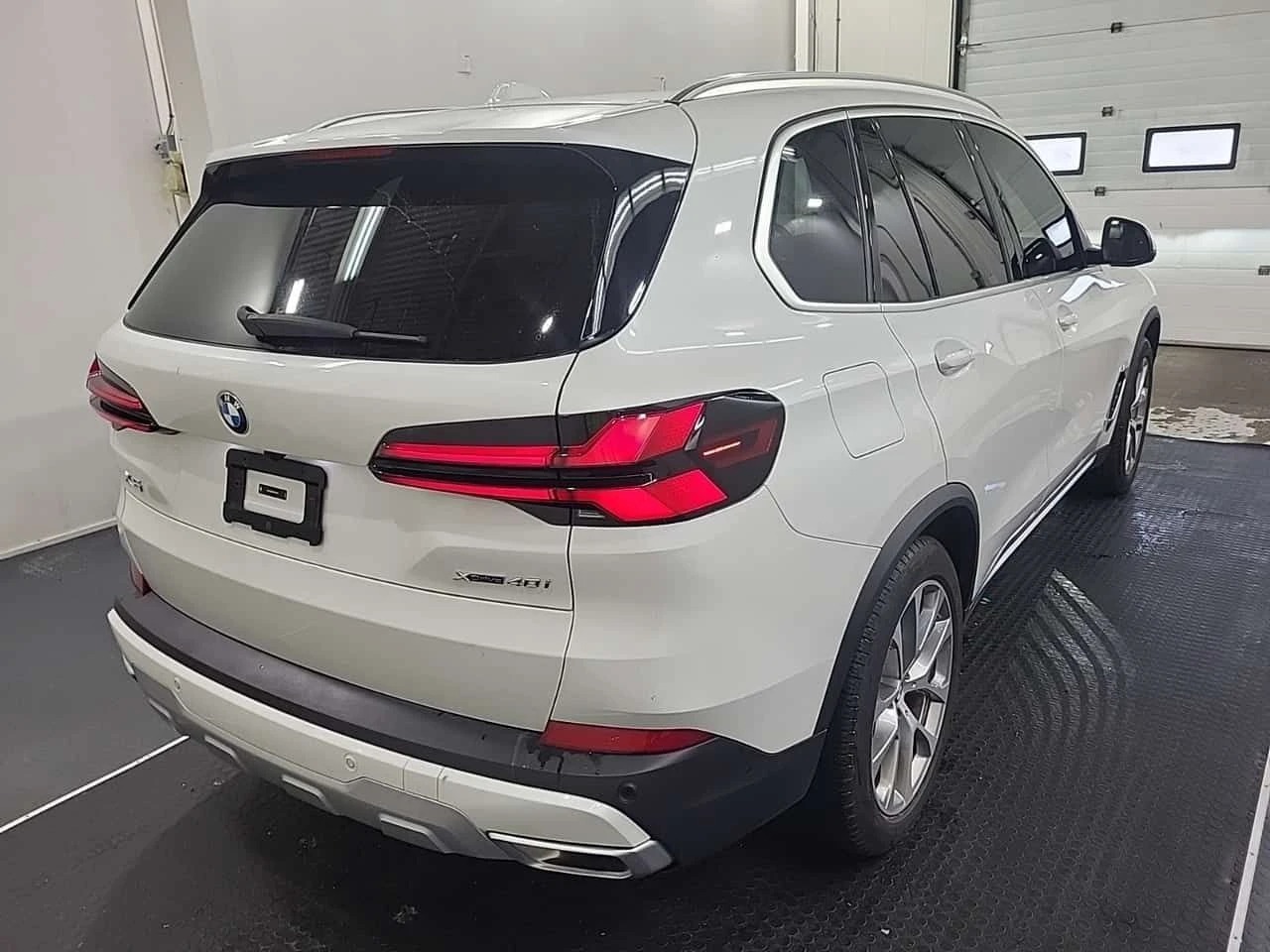 BMW X5 XDRIVE40I | CARFAX | БЕЗ ПЪРВОНАЧАЛНА ВНОСКА, снимка 3 - Автомобили и джипове - 54963596