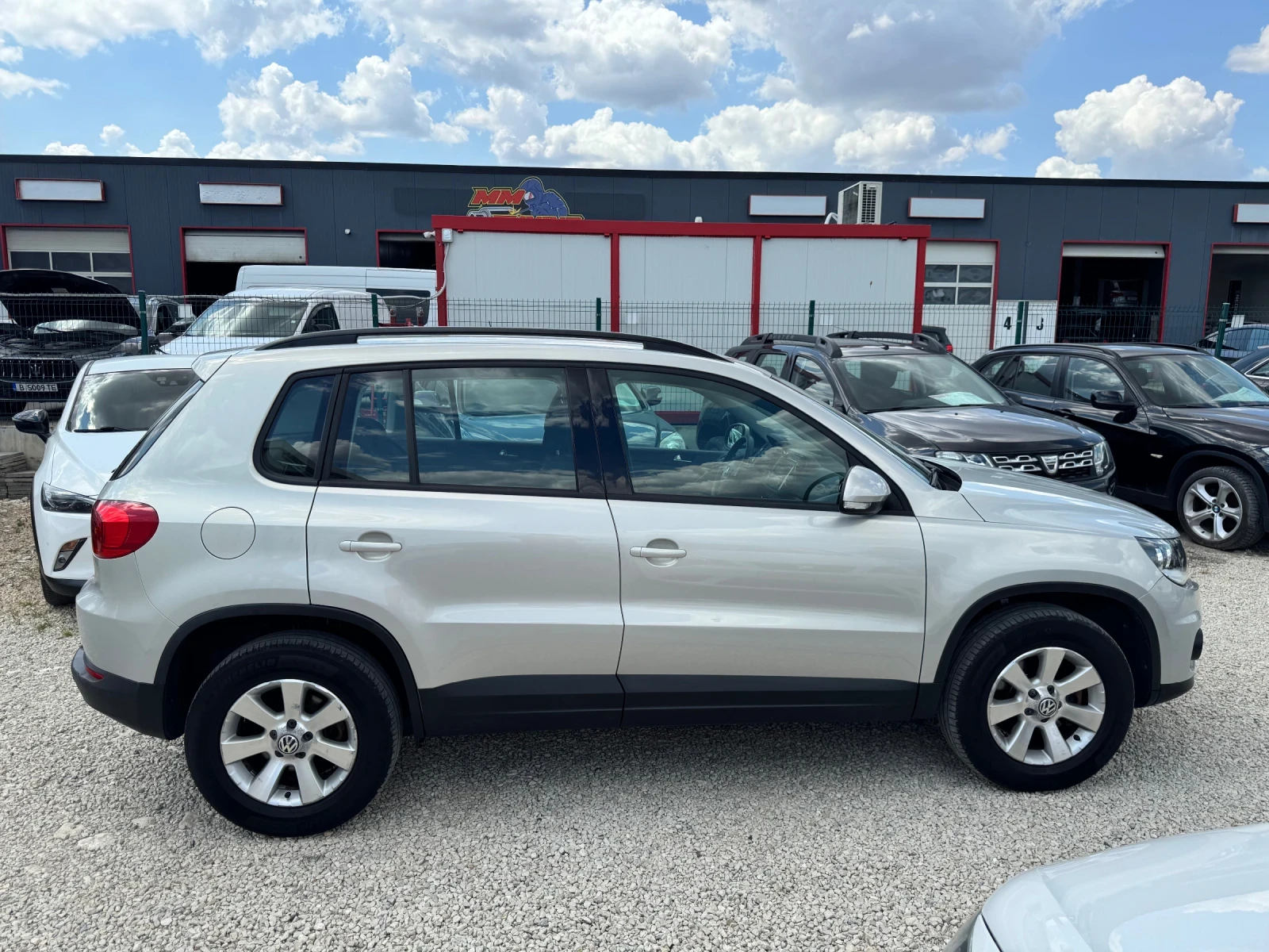VW Tiguan 2.0TDI 4x4, снимка 7 - Автомобили и джипове - 55177120