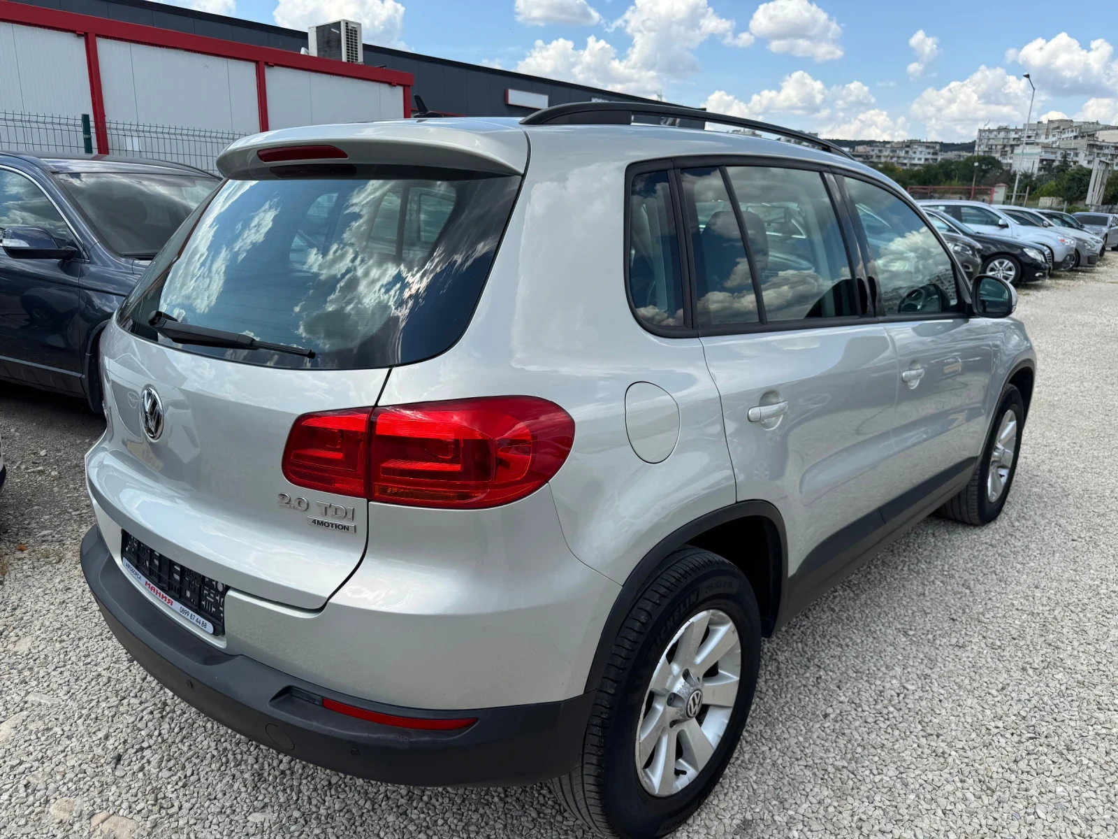 VW Tiguan 2.0TDI 4x4, снимка 4 - Автомобили и джипове - 55177120