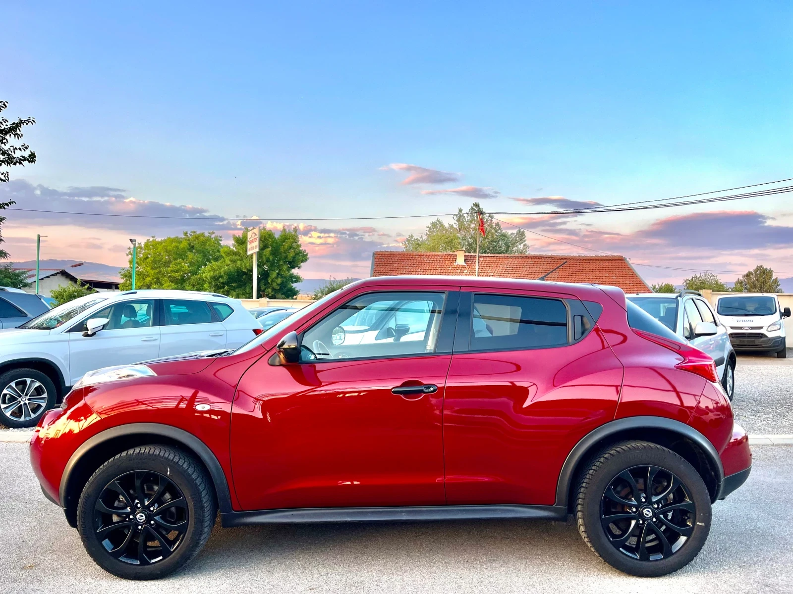 Nissan Juke 1.6 DIG Turbo / Limited Edition , снимка 6 - Автомобили и джипове - 55400629