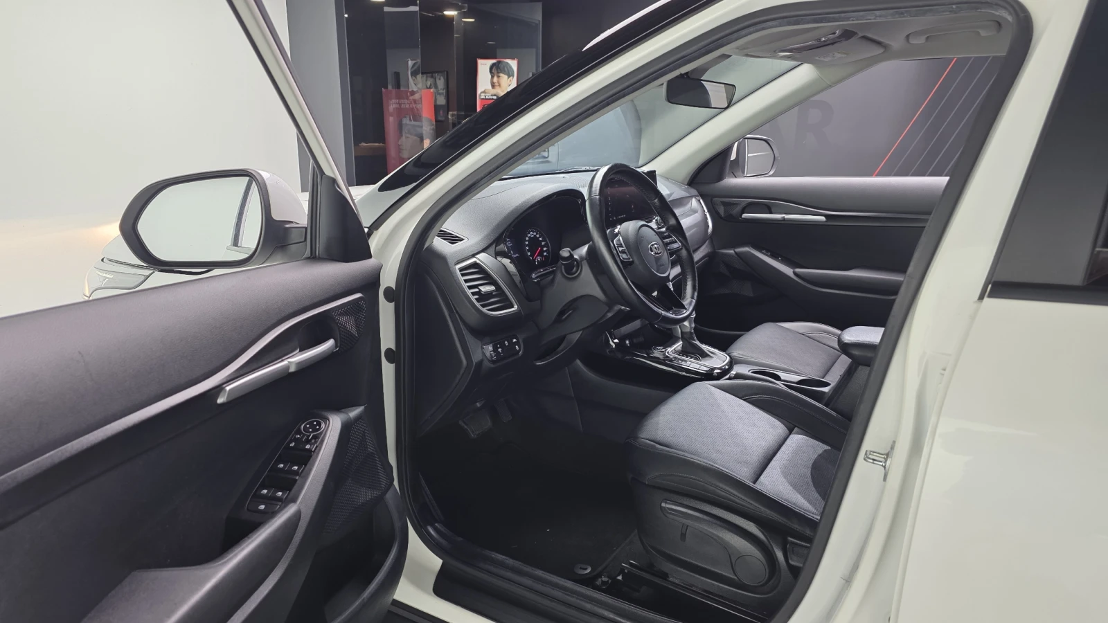 Kia Seltos 1.6* ПОДГРЕВ ВОЛАН* КРАЙНА ЦЕНА, снимка 10 - Автомобили и джипове - 55496118