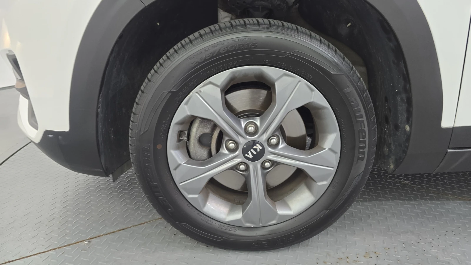 Kia Seltos 1.6T* BLIND SPOT* ПОДГРЕВ ВОЛАН* КРАЙНА ЦЕНА, снимка 5 - Автомобили и джипове - 55496118