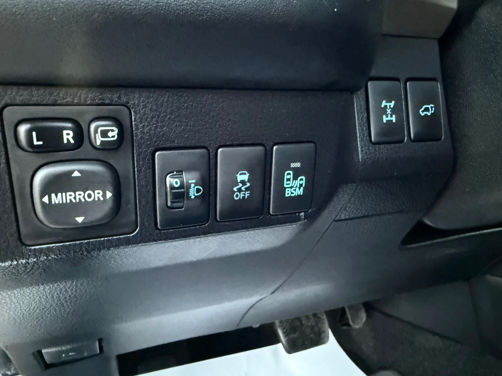 Toyota Rav4 2.0VVTI  4x4 Швейцария, снимка 15 - Автомобили и джипове - 56334812