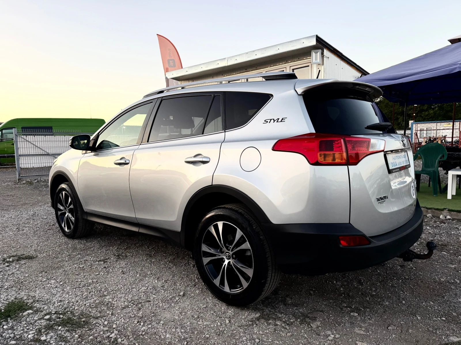 Toyota Rav4 2.0VVTI  4x4 Швейцария, снимка 6 - Автомобили и джипове - 56334812