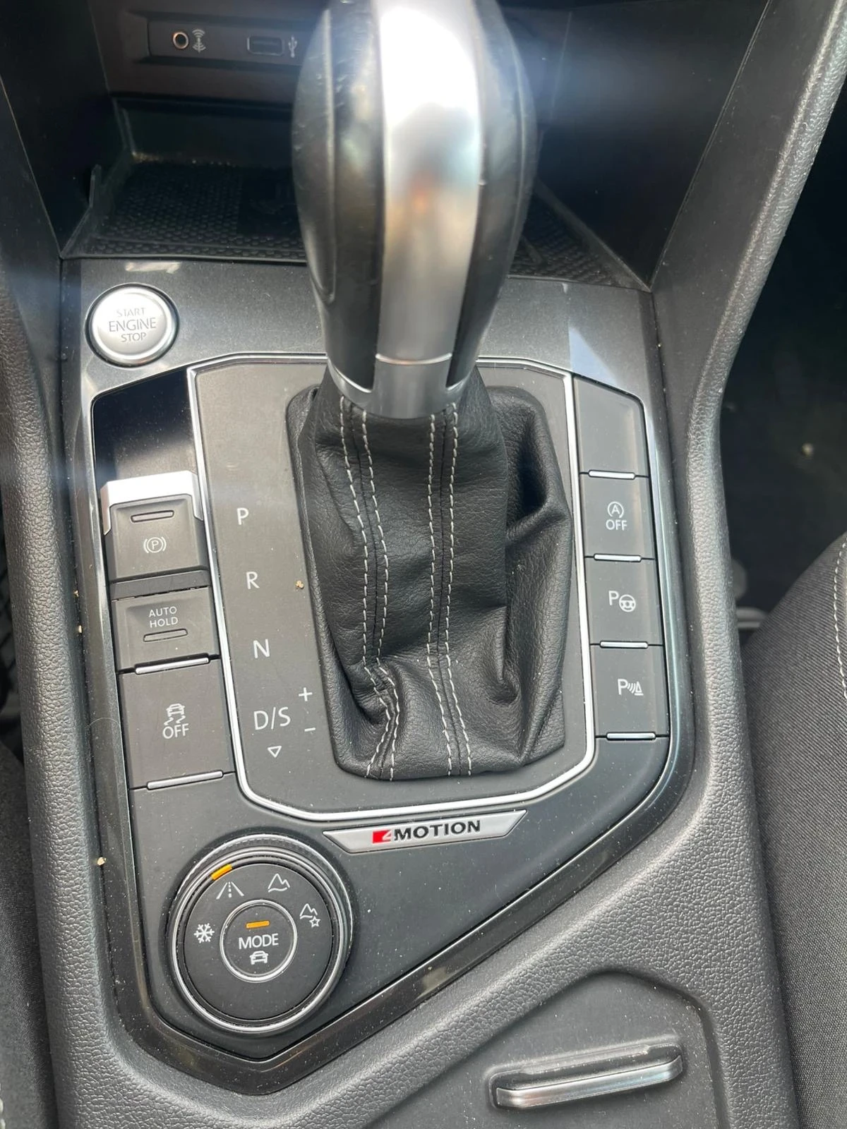 VW Tiguan 2.0D 190 k. / 4x4 / RL / FULL /, снимка 11 - Автомобили и джипове - 56714457
