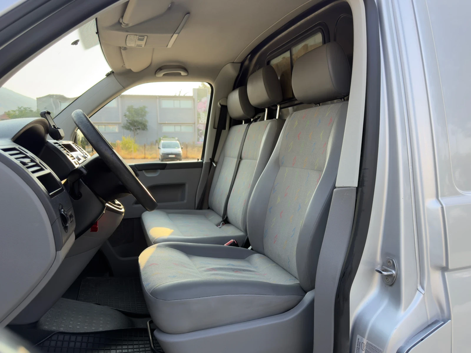 VW T5 2.5TDI/Климатик/Long, снимка 5 - Бусове и автобуси - 56054091