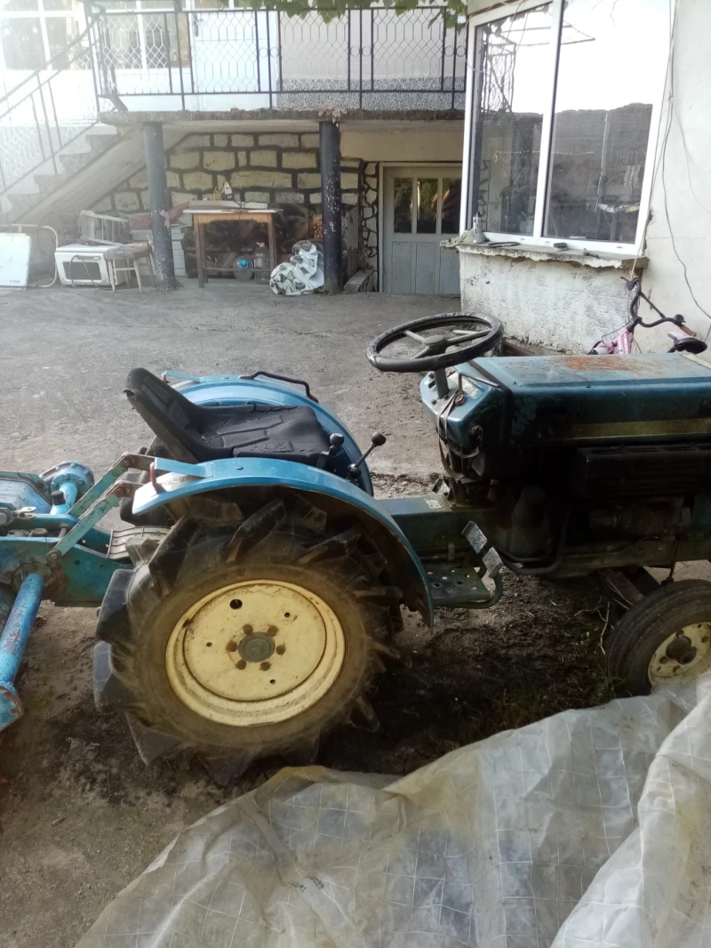 Трактор Mitsubishi Д 1300, снимка 4 - Селскостопанска техника - 52461950