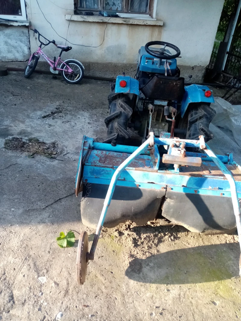 Трактор Mitsubishi Д 1300, снимка 3 - Селскостопанска техника - 52461950