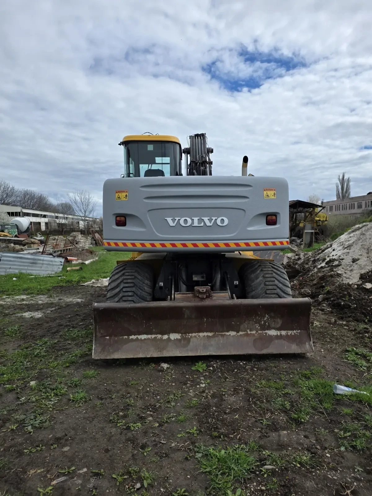 Багер Volvo, снимка 11 - Индустриална техника - 54253316