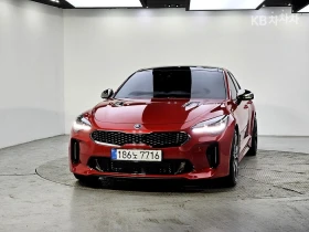 Kia Stinger 3.3L twin-turbo V6 GT, снимка 2