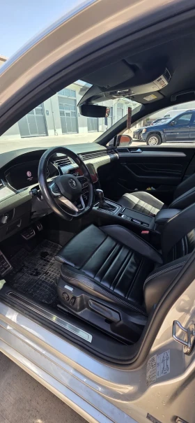 VW Passat 2.0TDI SCR 4motion R-line, снимка 11