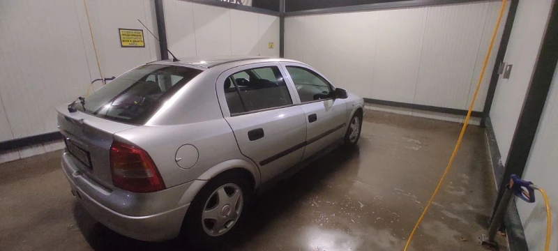 Opel Astra 1.8, снимка 3 - Автомобили и джипове - 47655859