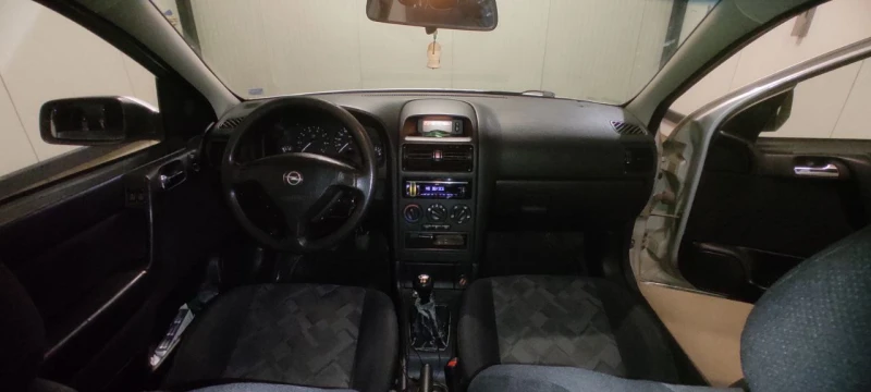 Opel Astra 1.8, снимка 5 - Автомобили и джипове - 47655859