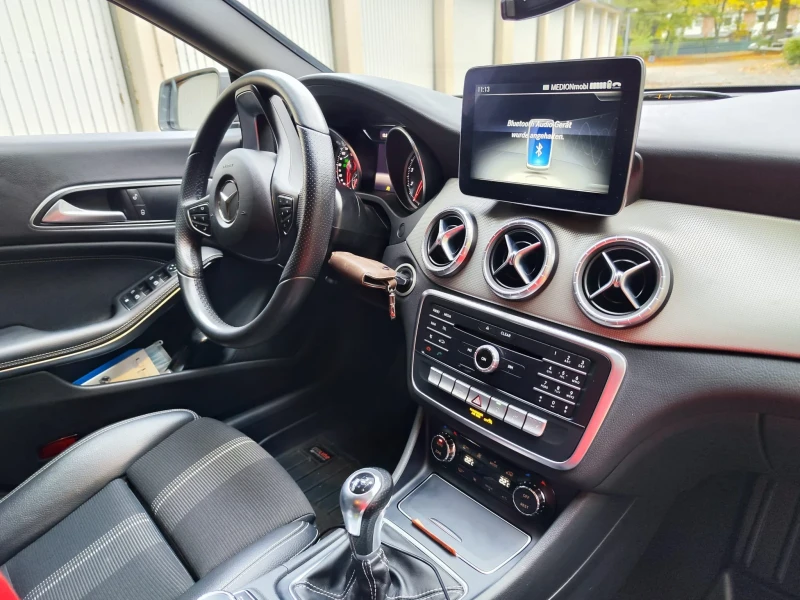 Mercedes-Benz CLA 200, снимка 7 - Автомобили и джипове - 48002908