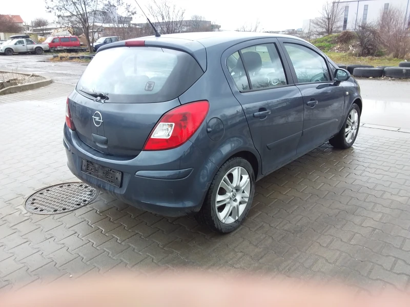 Opel Corsa 1.3, снимка 8 - Автомобили и джипове - 48554600