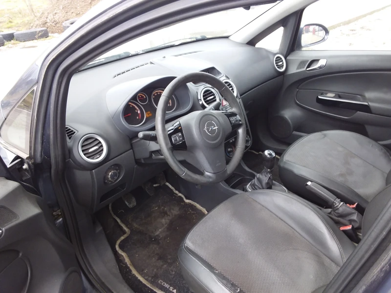 Opel Corsa 1.3, снимка 11 - Автомобили и джипове - 48554600