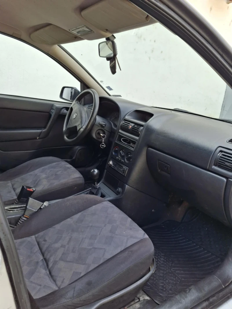 Opel Astra, снимка 6 - Автомобили и джипове - 49347525