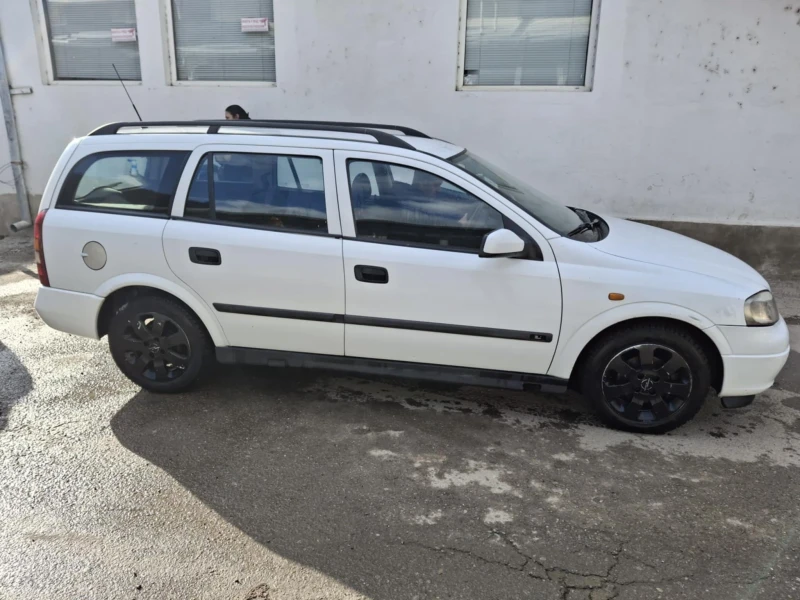 Opel Astra, снимка 8 - Автомобили и джипове - 49347525