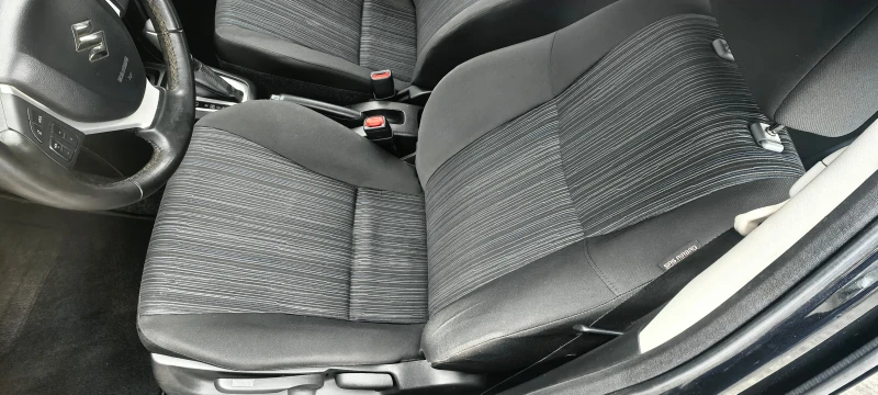 Suzuki Swift 1.2i face automat , снимка 12 - Автомобили и джипове - 50315367