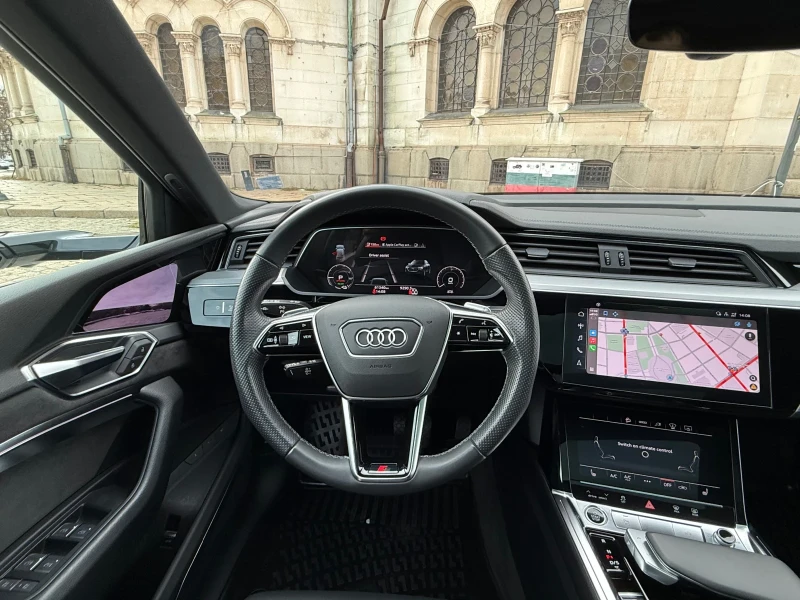Audi E-Tron 55* S-Line* Quattro* Sportback* Head-Up* ЛИЗИНГ, снимка 6 - Автомобили и джипове - 50812627