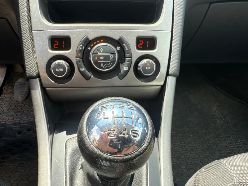 Peugeot 308, снимка 6 - Автомобили и джипове - 52972065