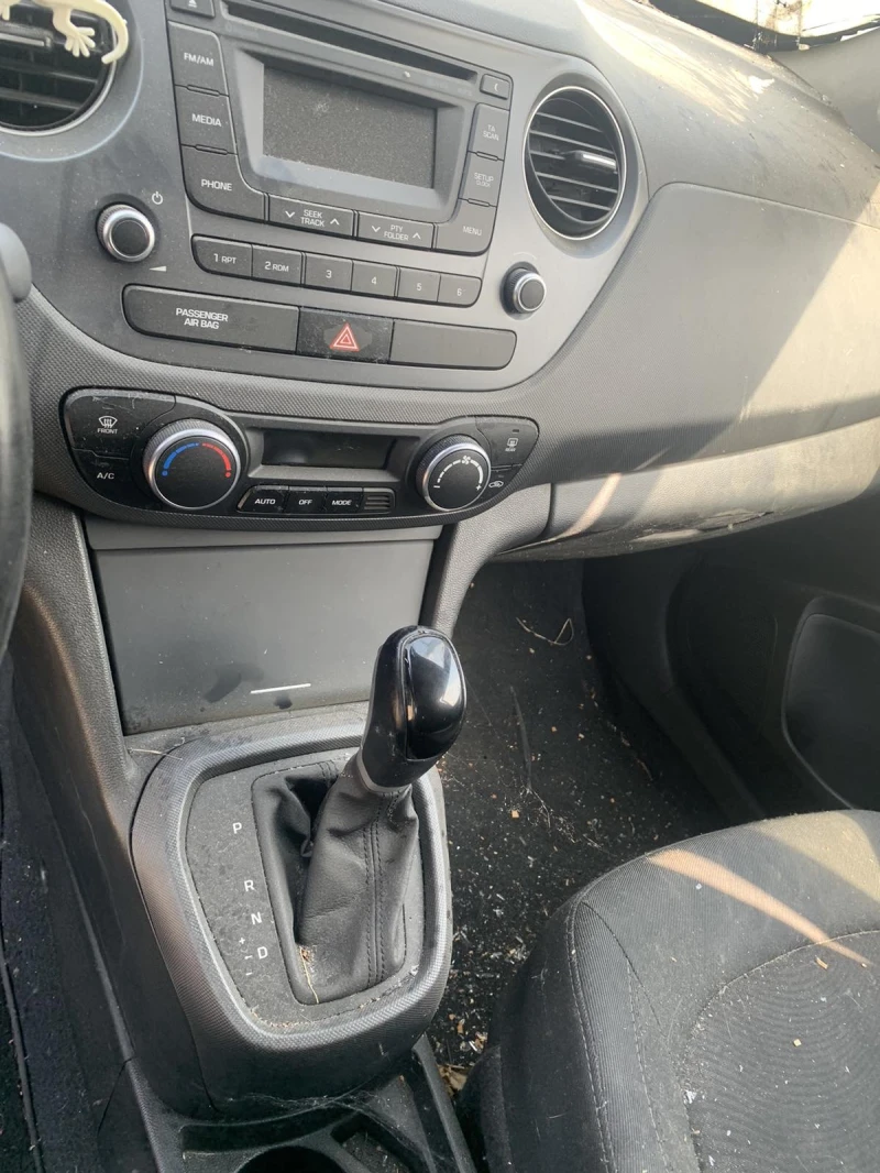 Hyundai I10, снимка 5 - Автомобили и джипове - 51726886