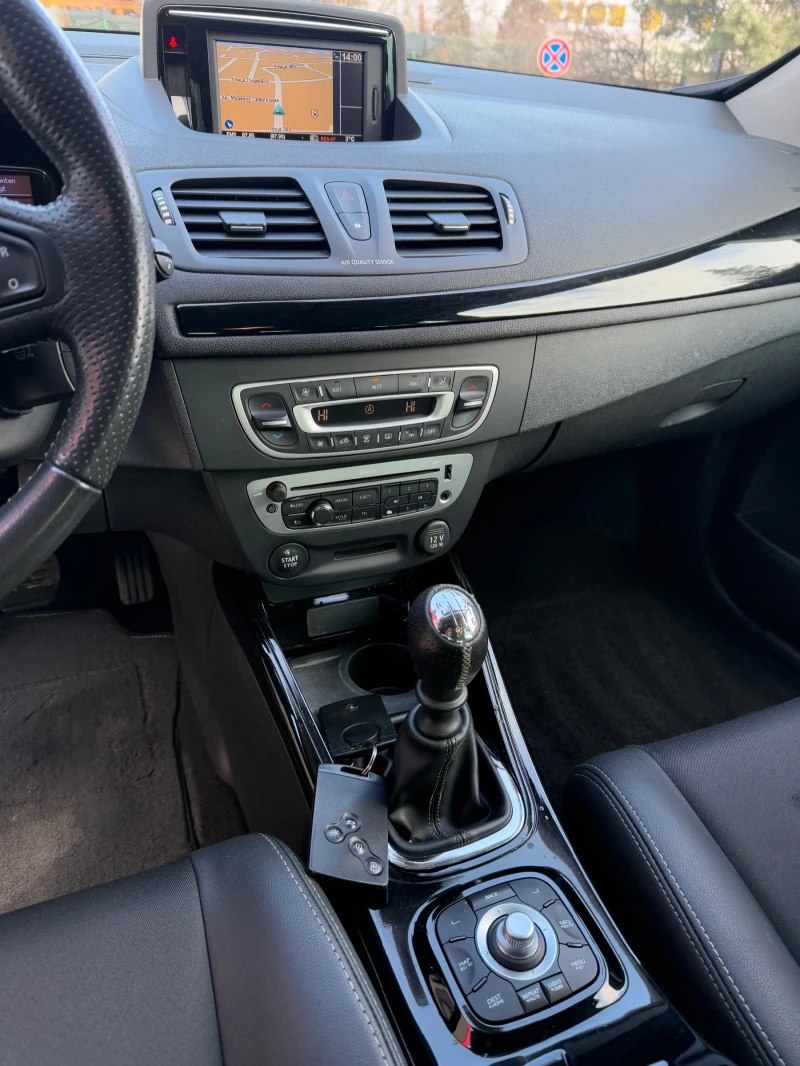 Renault Megane 1.4t/BOSSE/FULL/CH, снимка 10 - Автомобили и джипове - 51792226